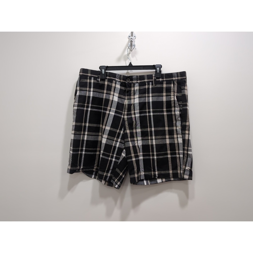 Chaps Men's Size 40 Multicolored Cotton Plaid Black White Tan Casual Shorts